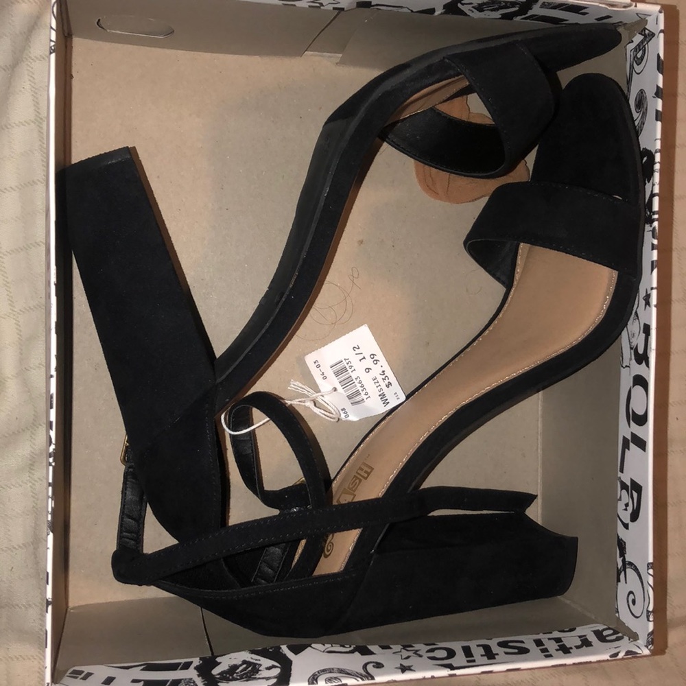 Black high heel shoes